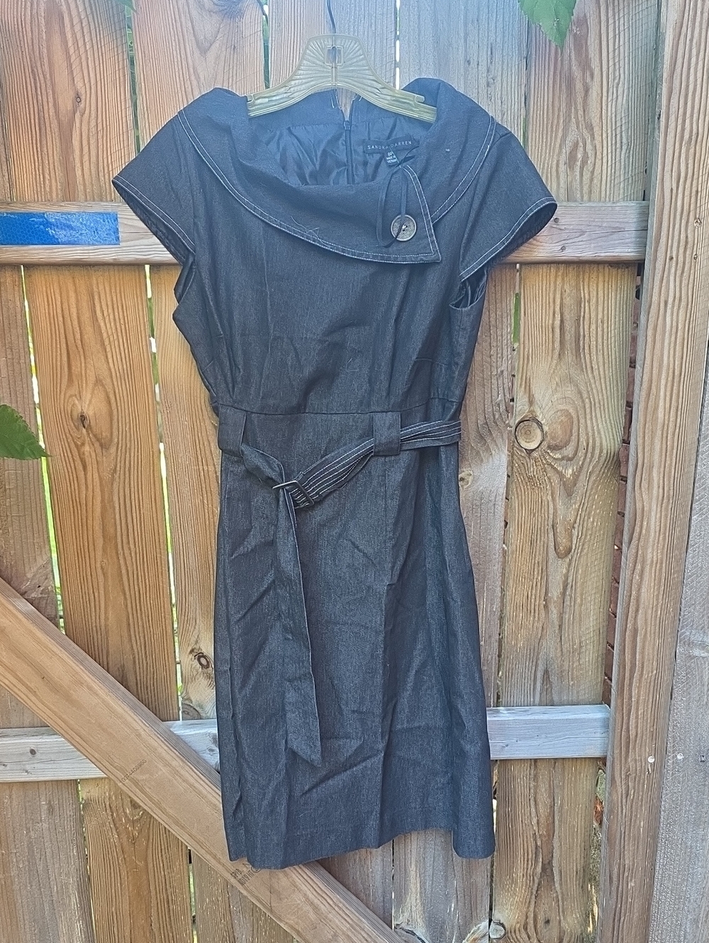 Sandra Darren Black Cap-Sleeve Belted Midi Dress